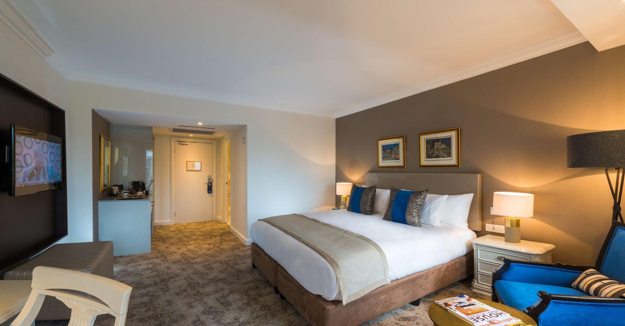 Hotel Le Vendome Cape Town Exterior foto A bedroom at the hotel