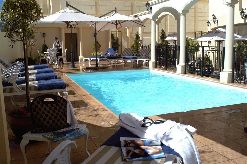 Hotel Le Vendome Cape Town Facilități foto The pool at the Cape Town Four Seasons